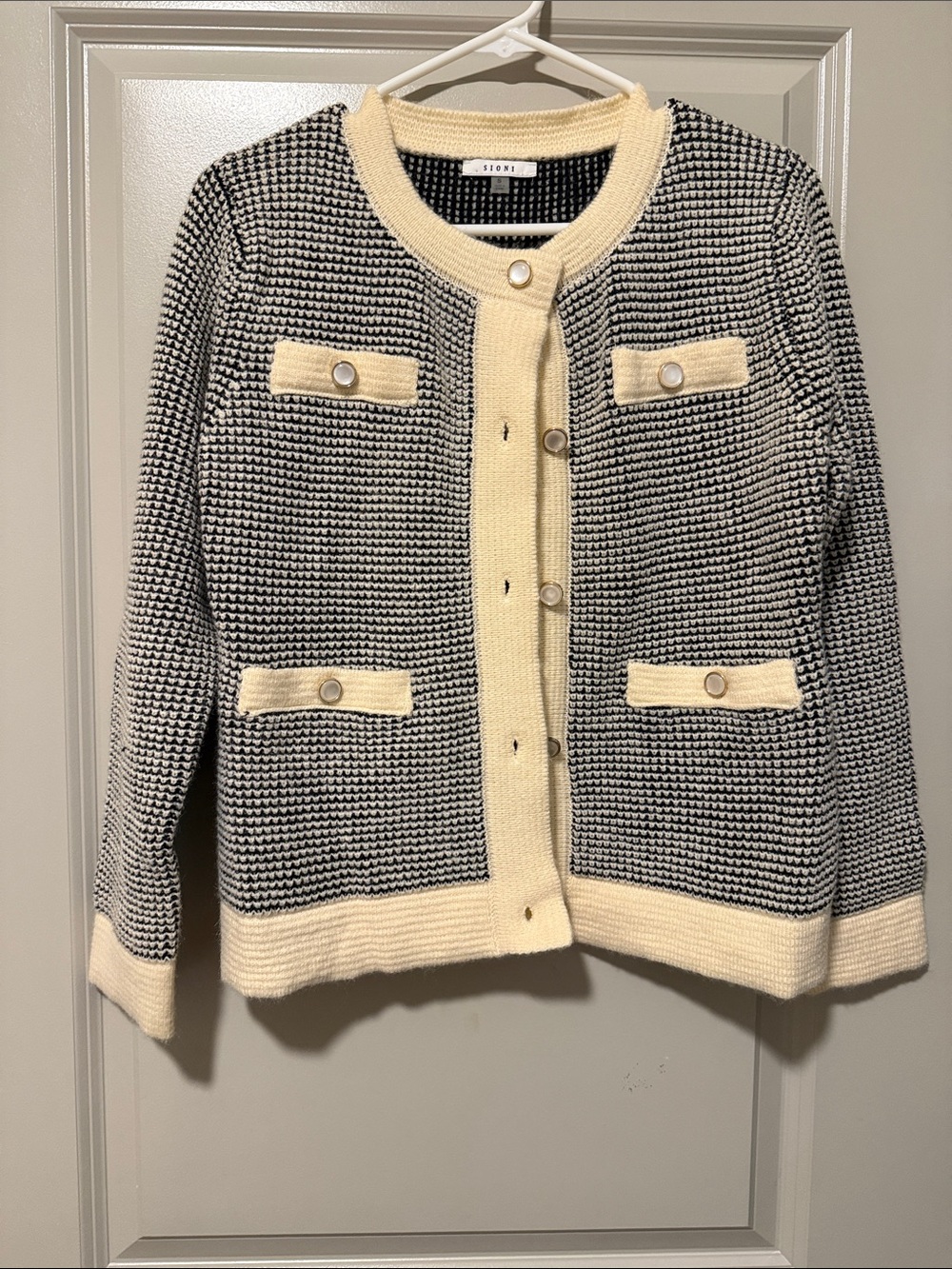 Sioni Black and Cream Textured Knit Cropped Jacket